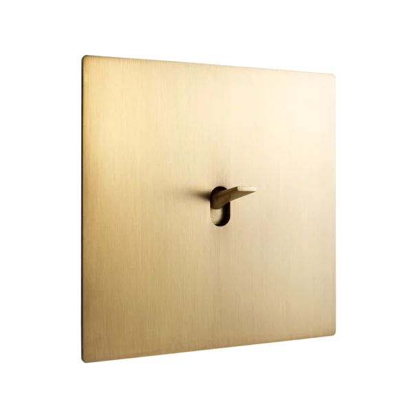 Włącznik pojedynczy w ramce matt bronze brass z kolekcji Font 5.1